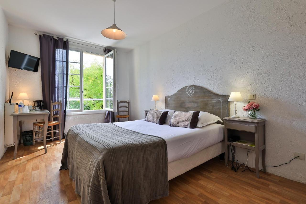 Logis Hotel Castel Mouisson Barbentane المظهر الخارجي الصورة