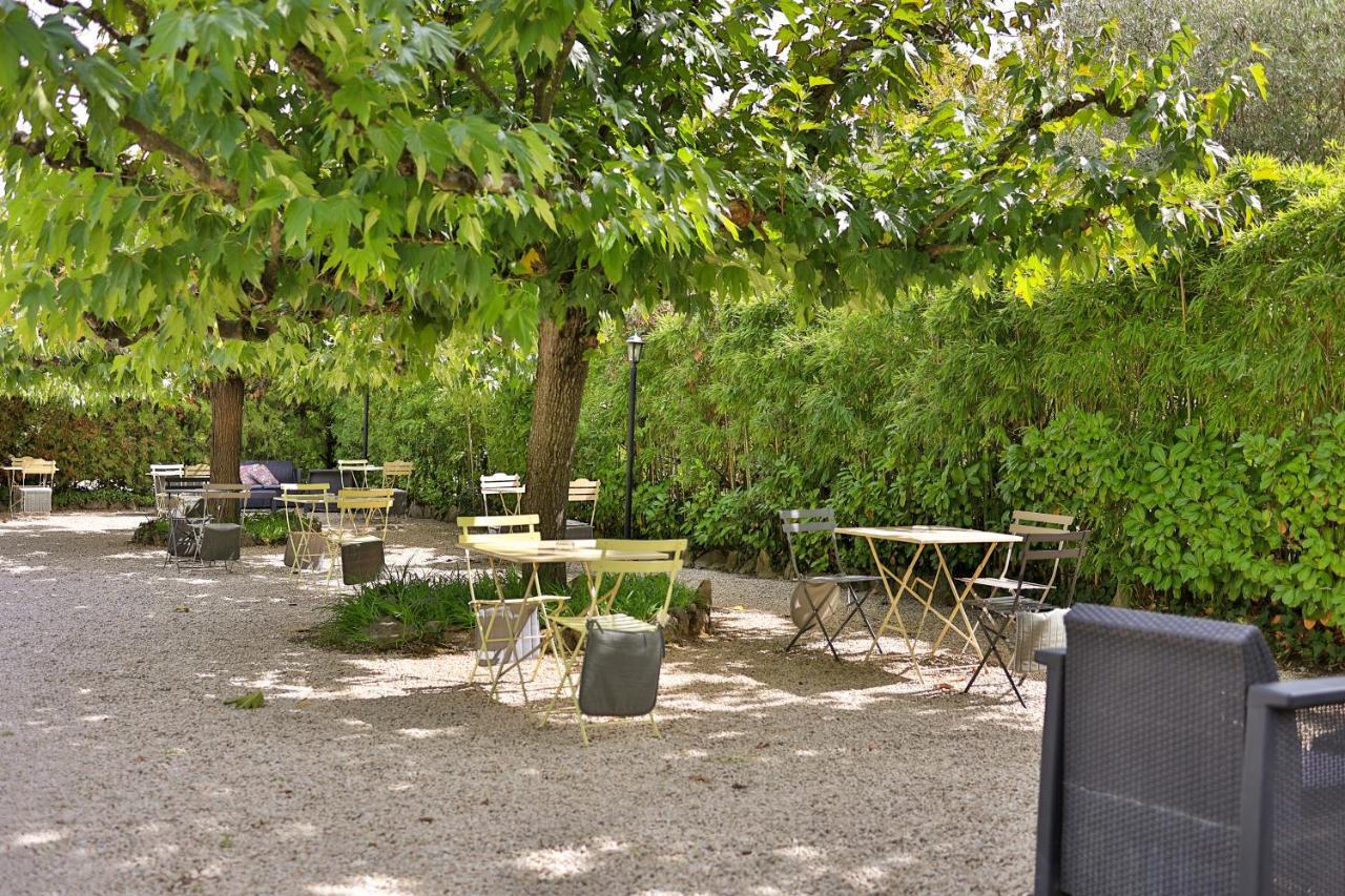 Logis Hotel Castel Mouisson Barbentane المظهر الخارجي الصورة