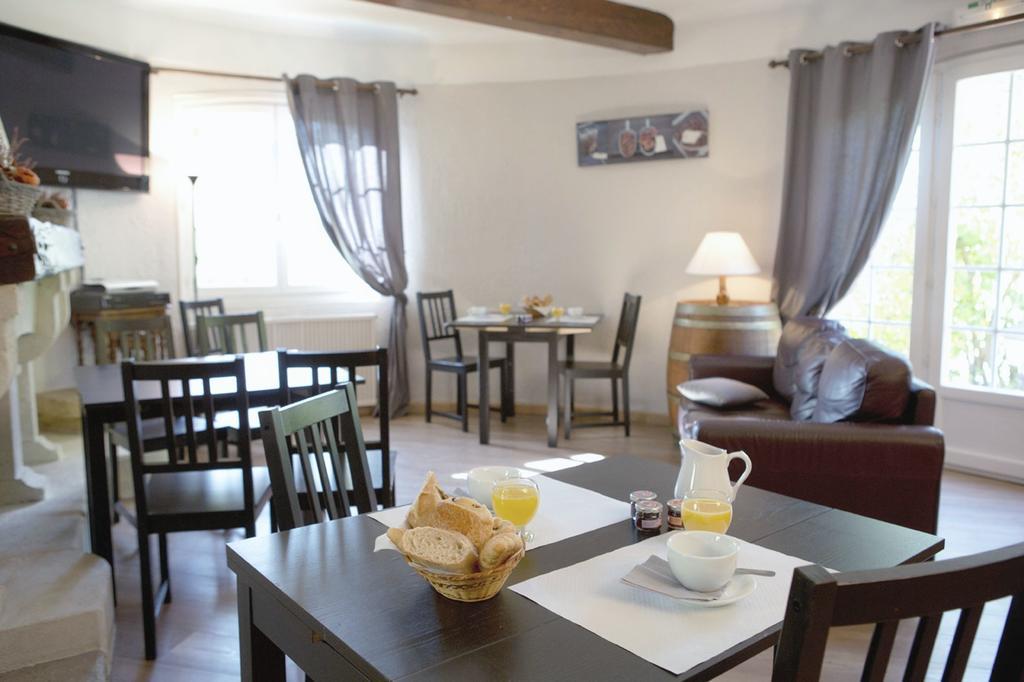 Logis Hotel Castel Mouisson Barbentane المظهر الخارجي الصورة